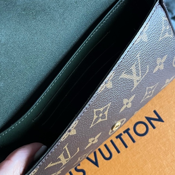 100% Authentic Louis Vuitton Felicie Strap and Go in AMAZING Condition! - Picture 3 of 13